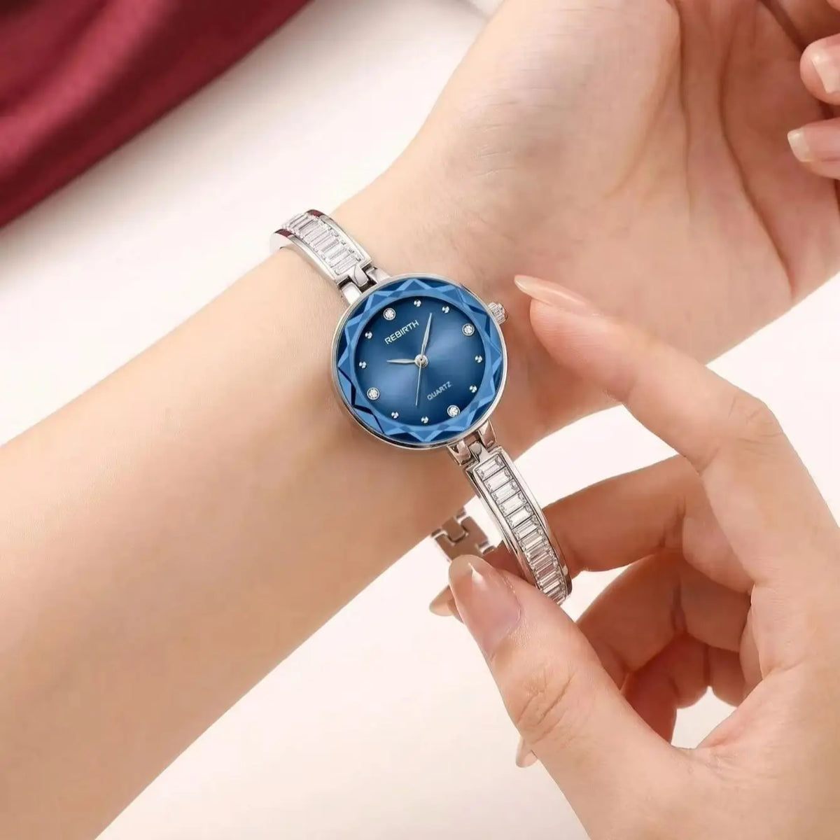 Luxury Blue Glass Dial Quartz Watch,