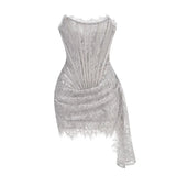 Verführerisches trägerloses Mini-Spitzenkleid
