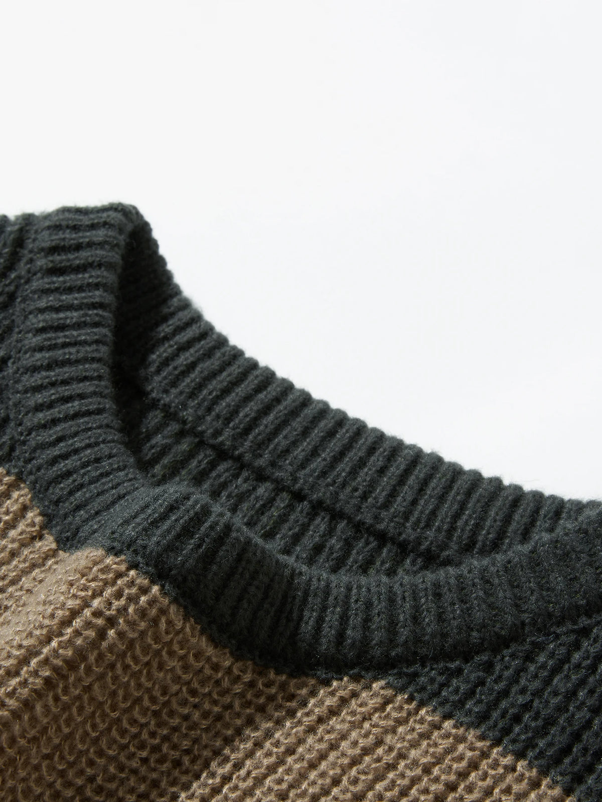 Stripped Loose O-neck Sweater