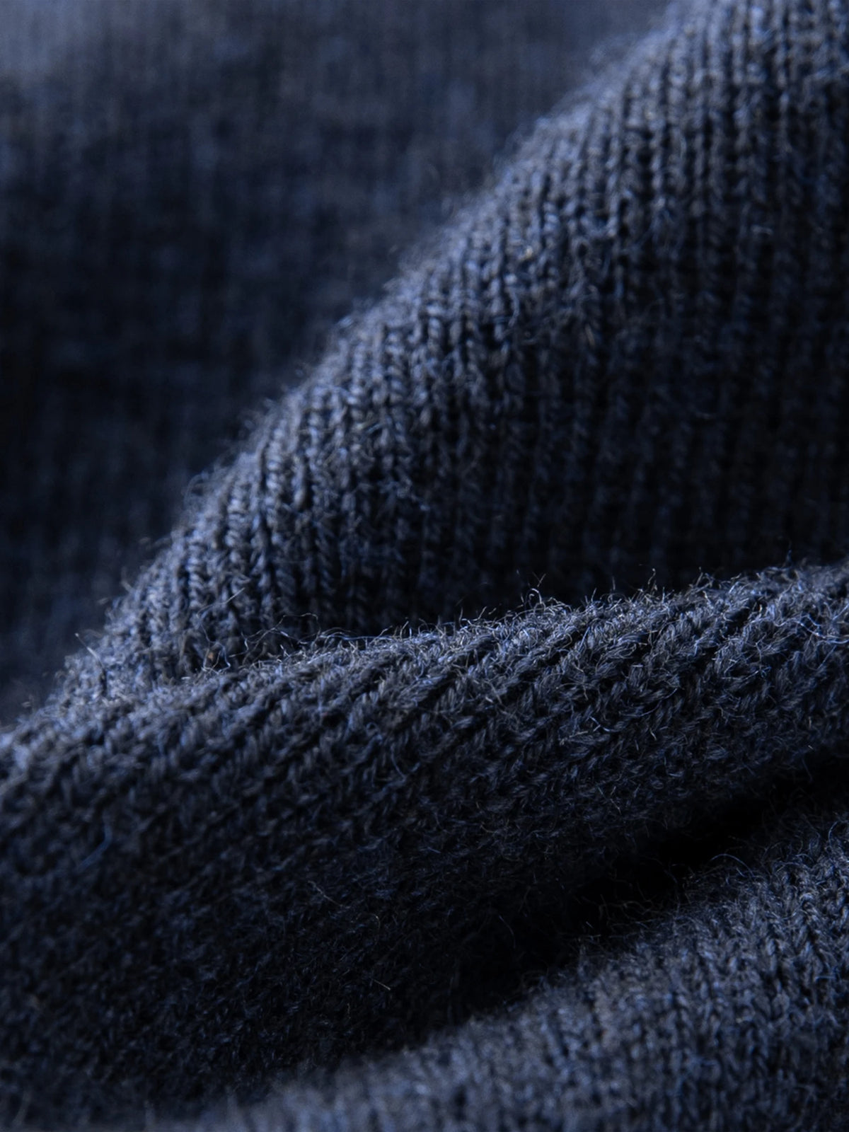 Knit Cable V-neck Sweater