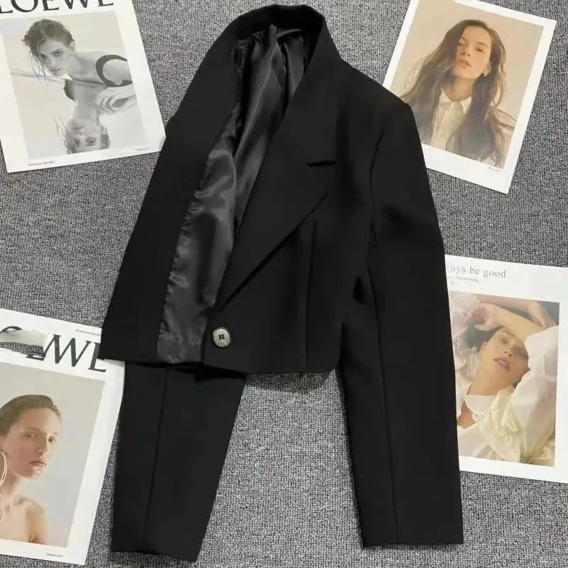 Old Money Black Cropped Blazer