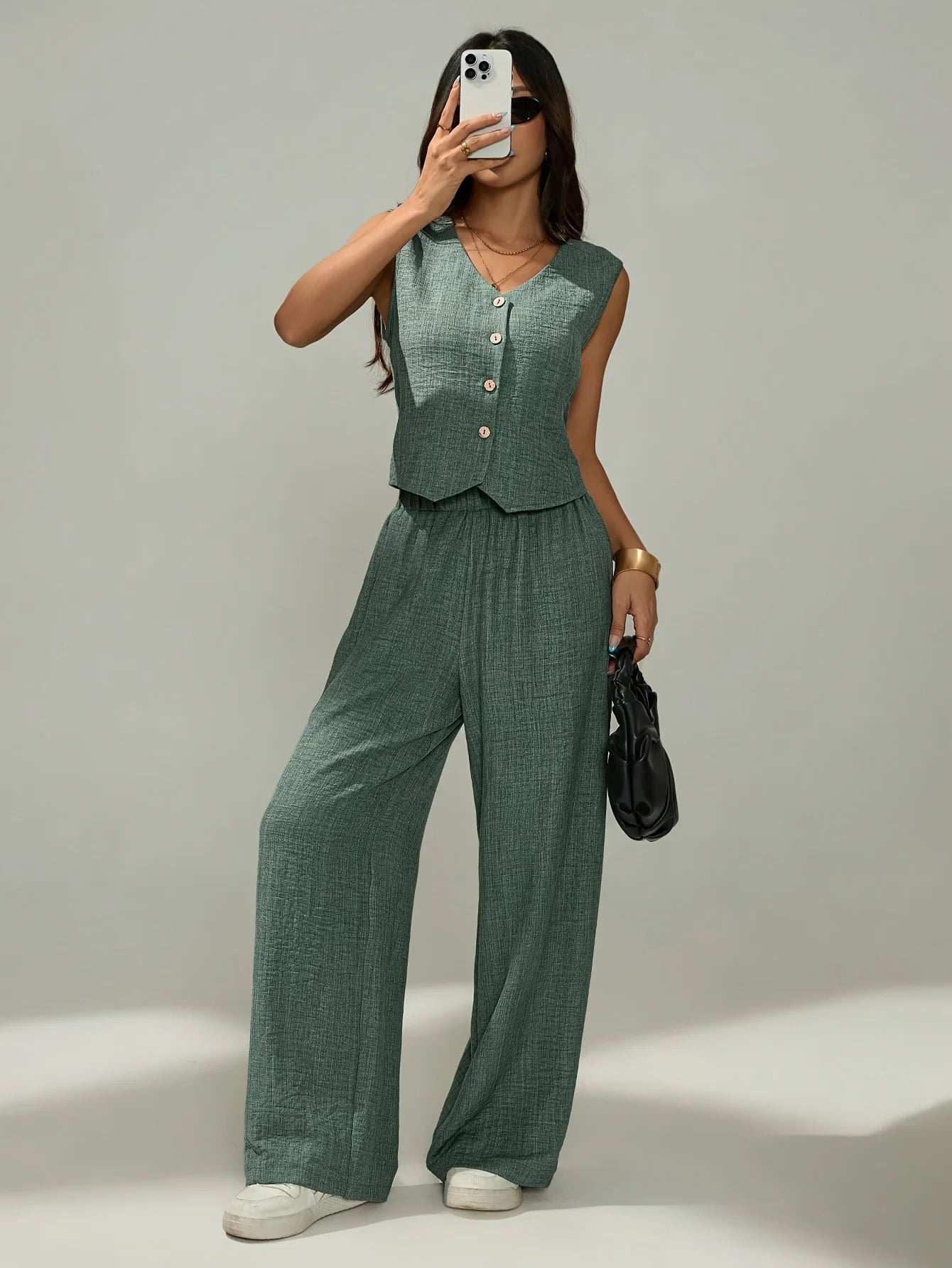 Old Money Summer Women's Outfit