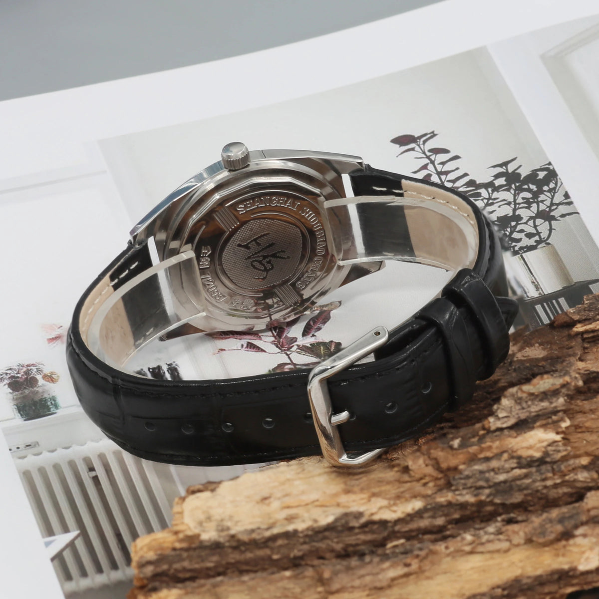 Hand-Wind Mechanical Watch