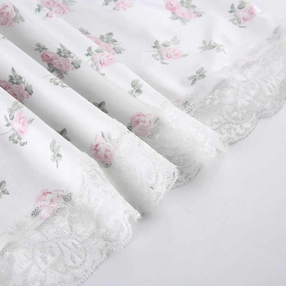 Minivestido floral con tirantes de encaje Coquette