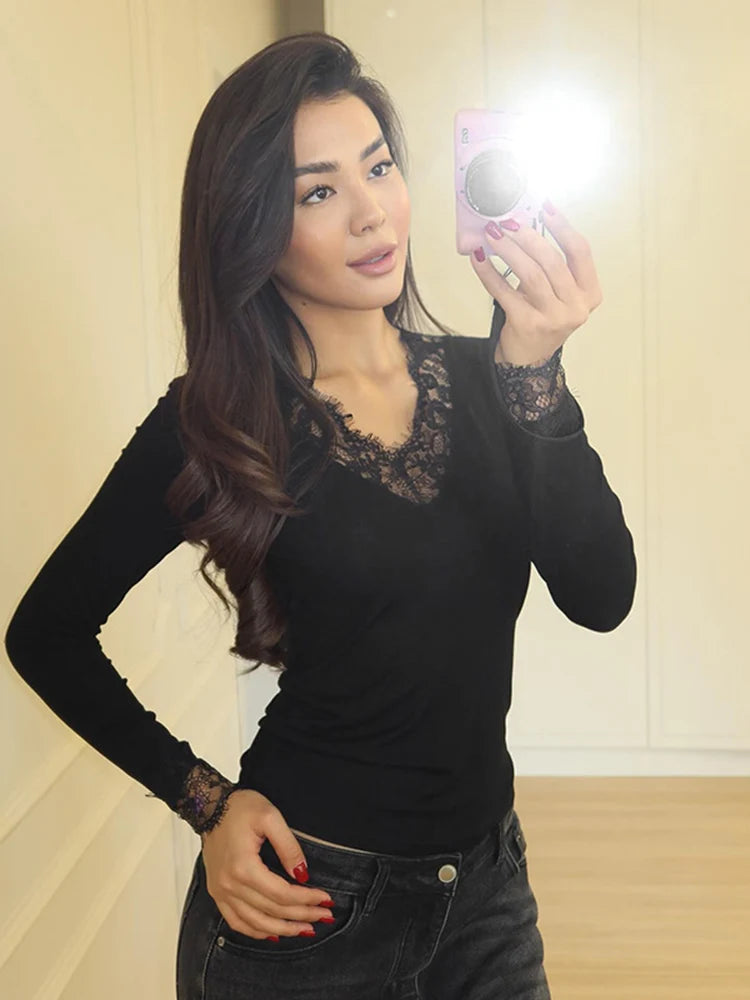 Casual V-neck Lace Splicing Top