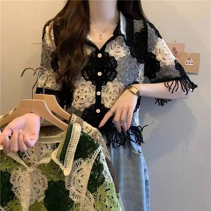 Versatile Minimalist Knitted Color Block Shirt