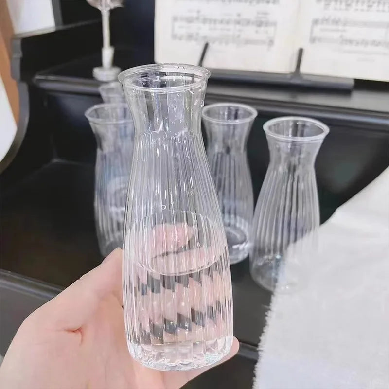 Transparente gestreifte Vintage-Vasen aus Kunststoff