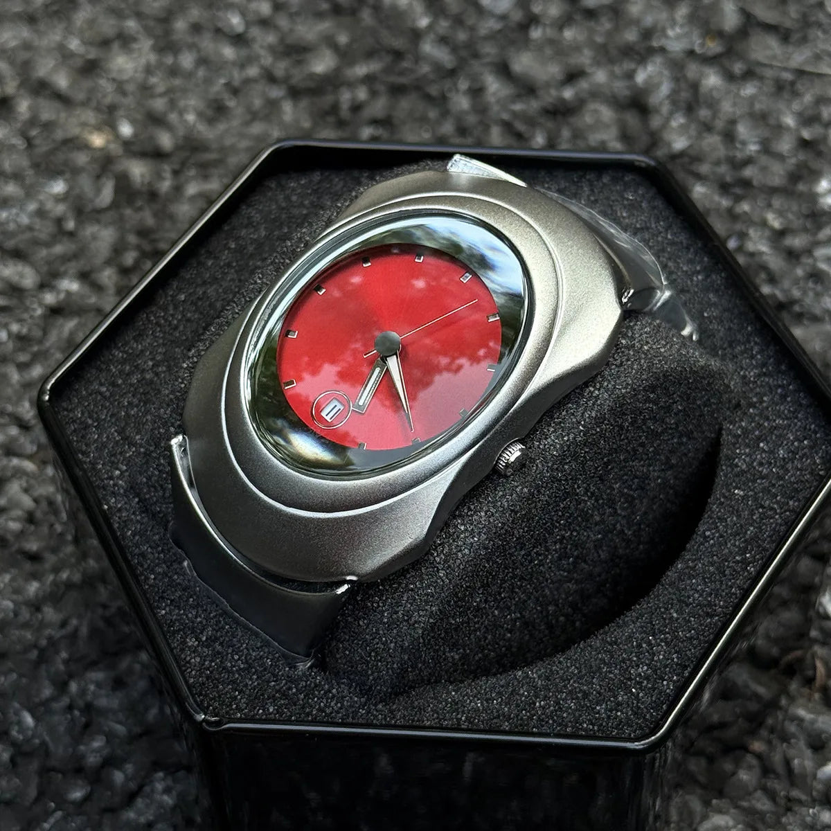 Y2k Alien Style Blade Design Watch