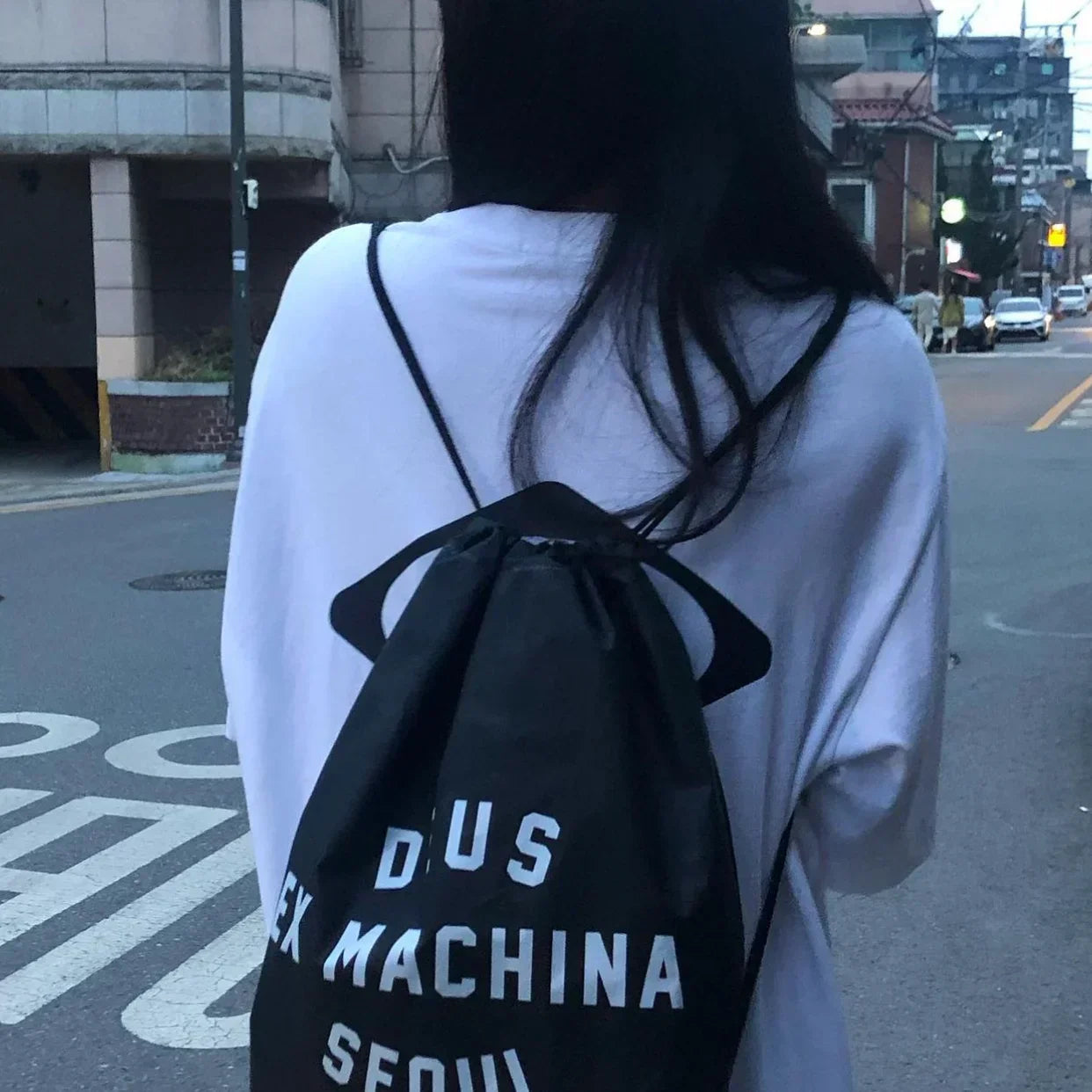 Sommerliches koreanisches Basic-T-Shirt