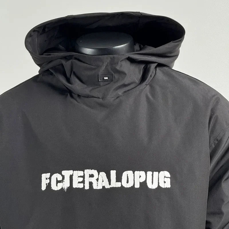 Chaqueta cortavientos con capucha de poliéster