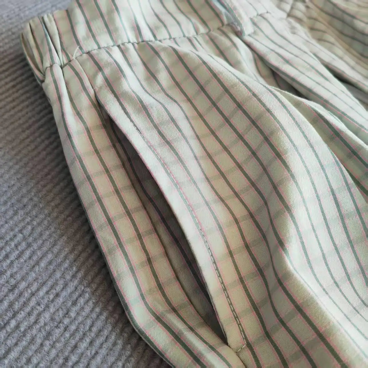 Gestreifte weite Hose
