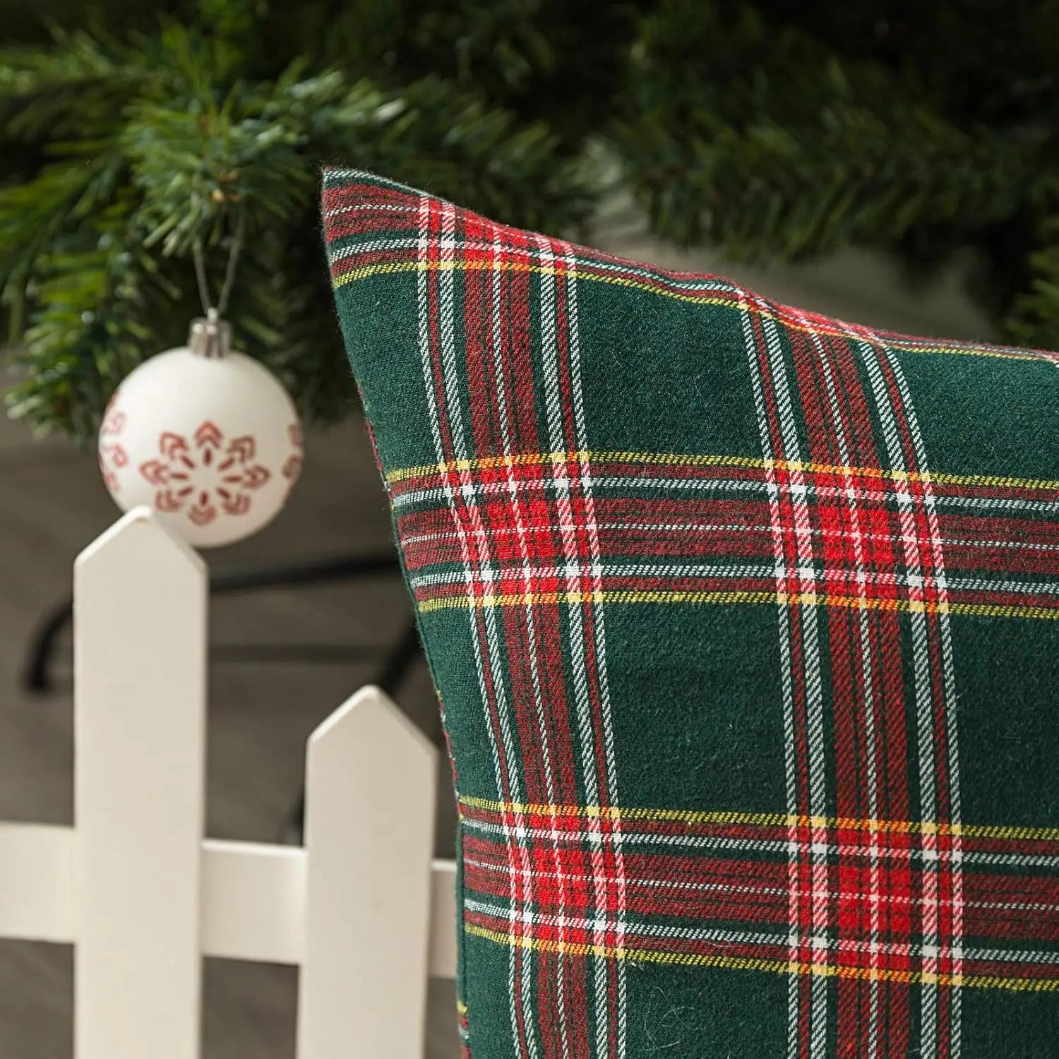 Christmas Plaid Decorative Throw Pillow Covers