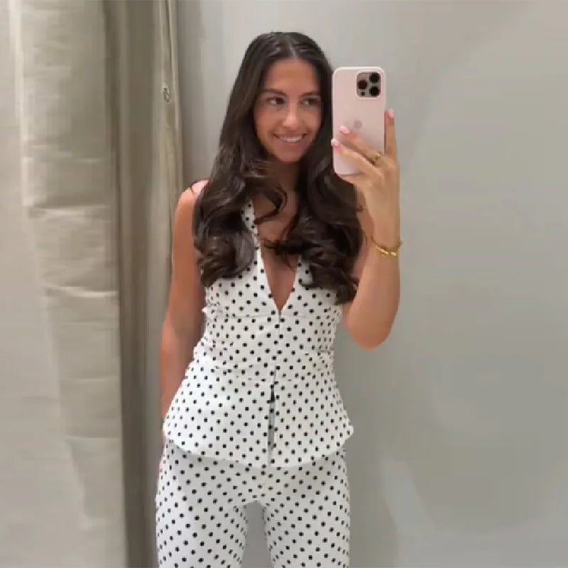 Old Money Polka Dot Women's Outfit