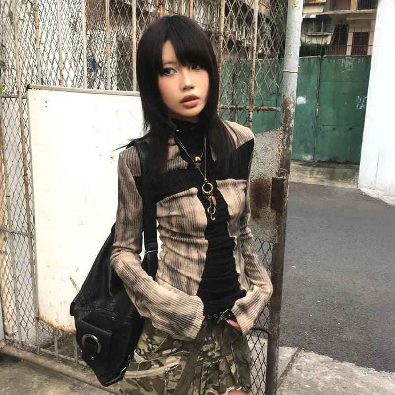 Camiseta japonesa vintage acanalada con diseño de cruz