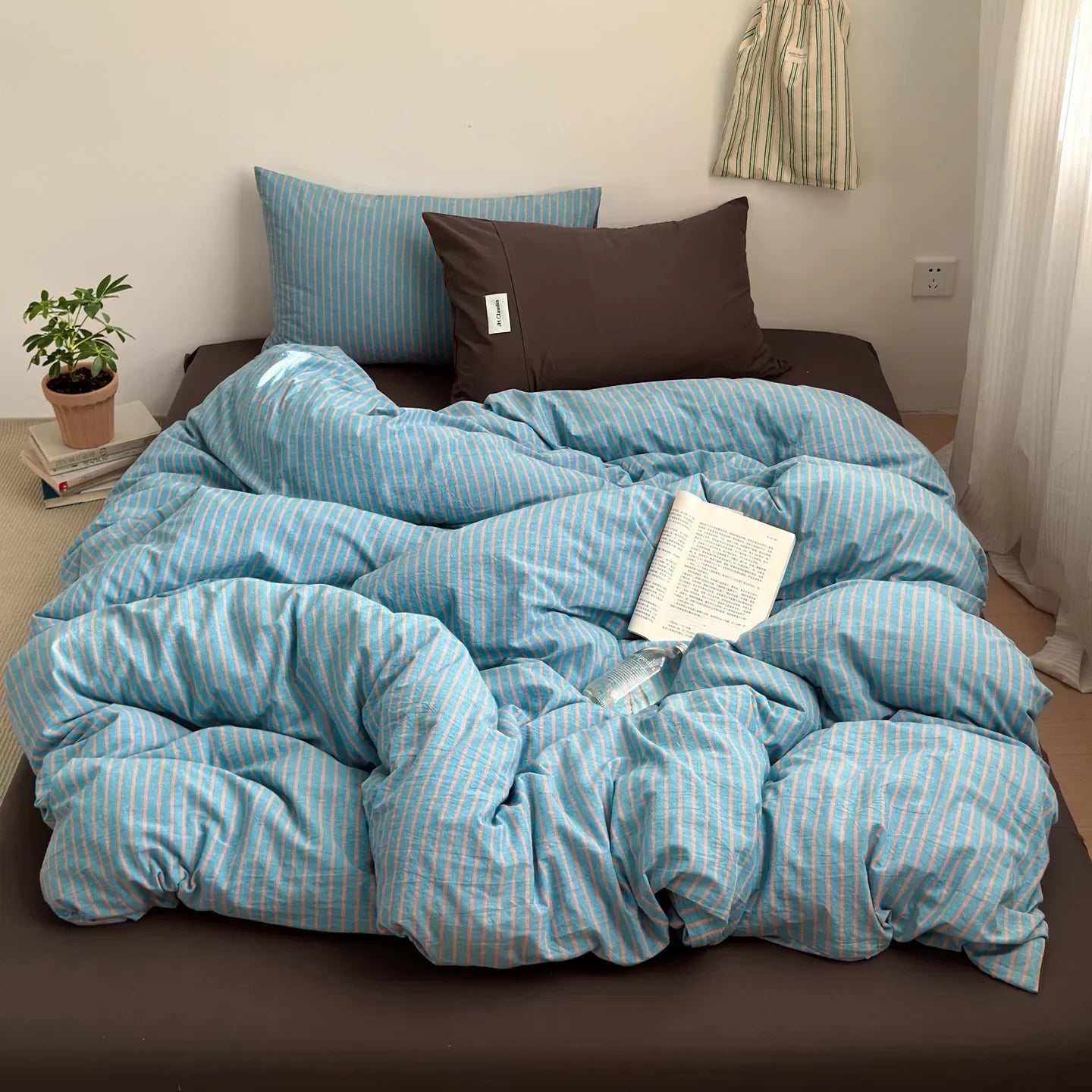 Nordisches Gestreiftes Bettwäsche-Set im Schlichten Stil
