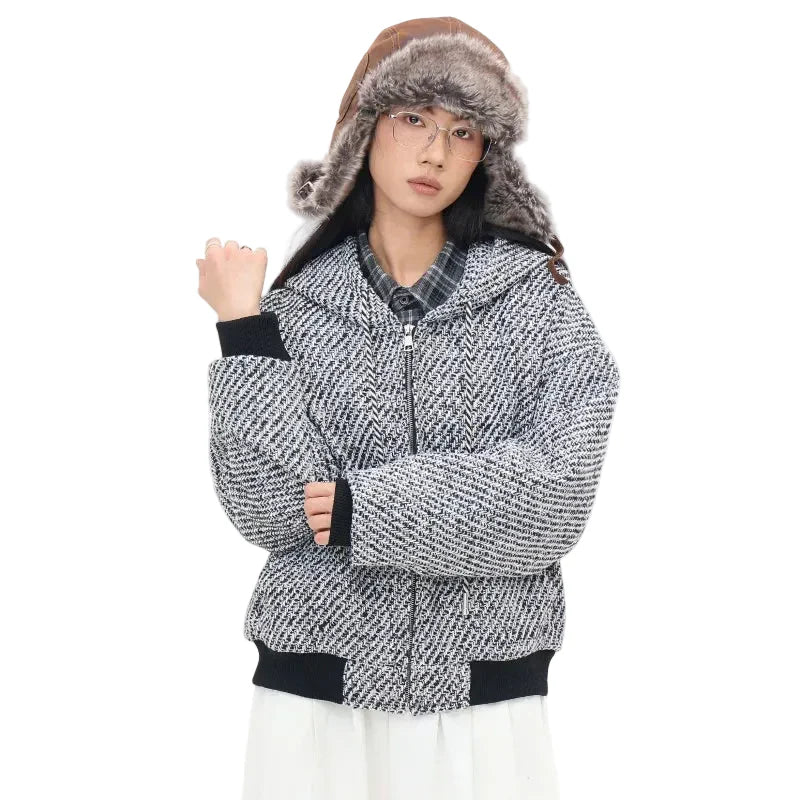 Eleganter grauer Kapuzenpullover mit Reißverschluss