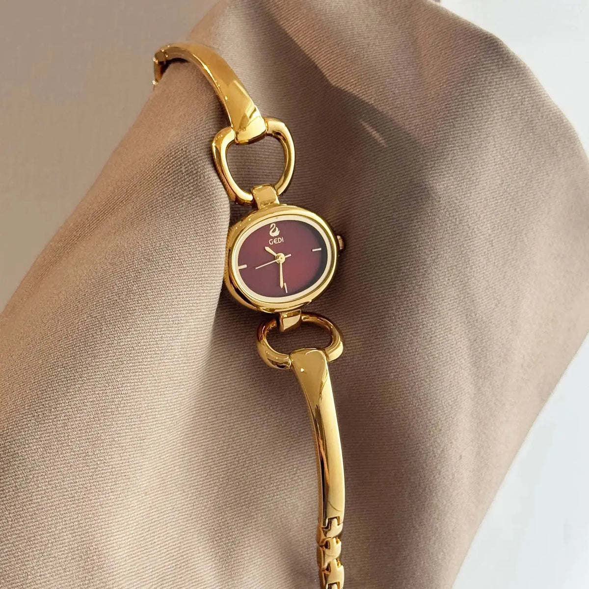 Luxury Vintage Skeleton Bracelet Quartz Watch