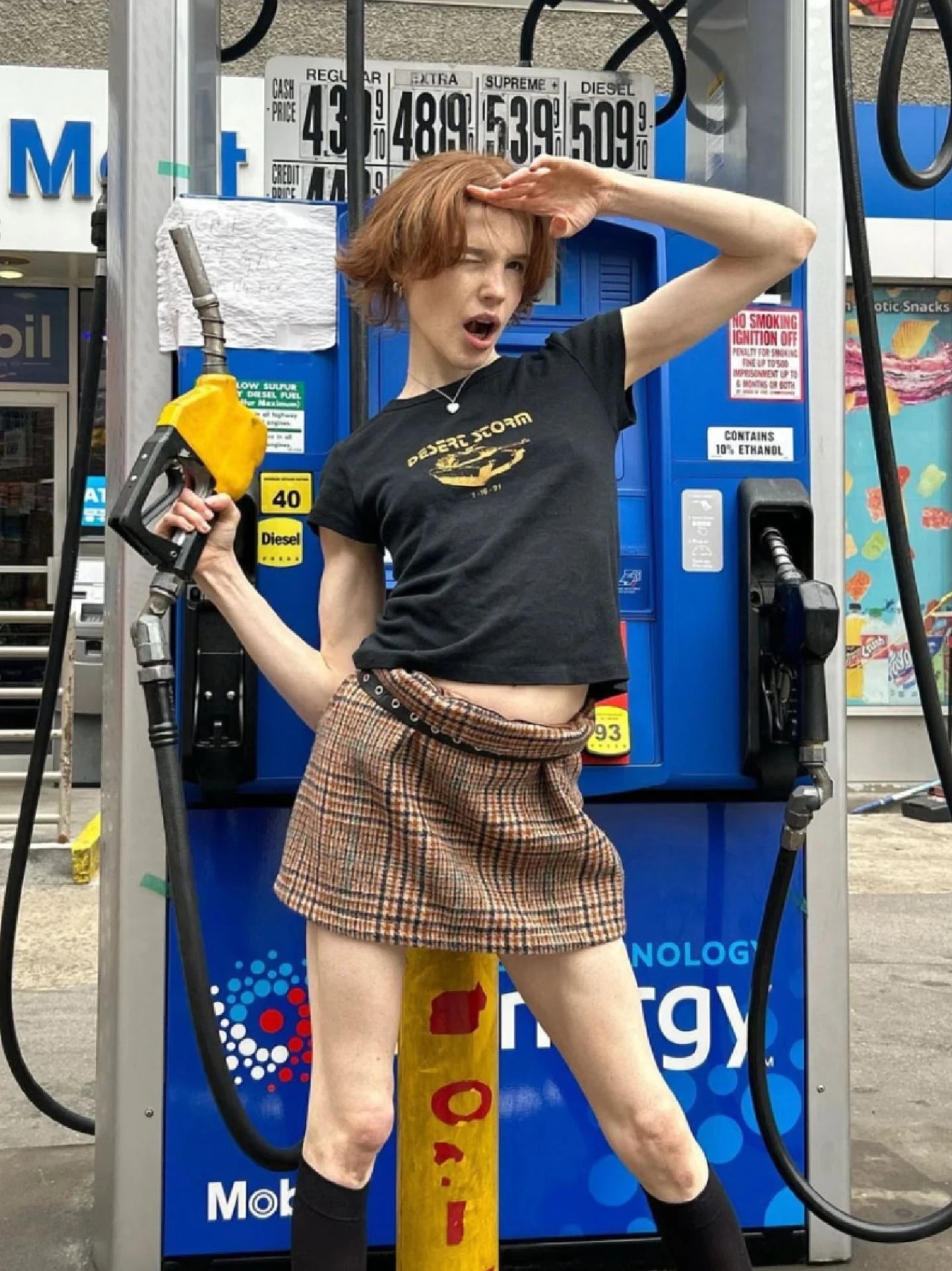 Letter Print Slim O-neck Crop Top