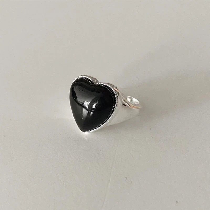 Black Heart Geometric Rings