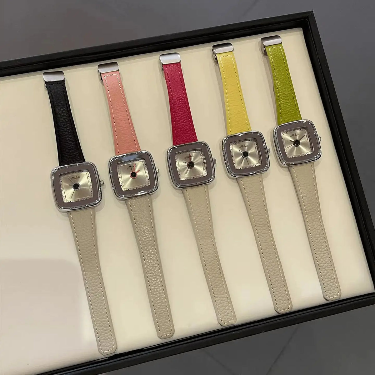 Vintage Leather Magnetic Clasp Watch