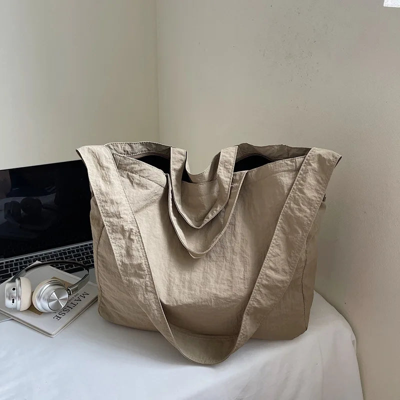 Bolso de hombro de nailon estilo "Lazy"