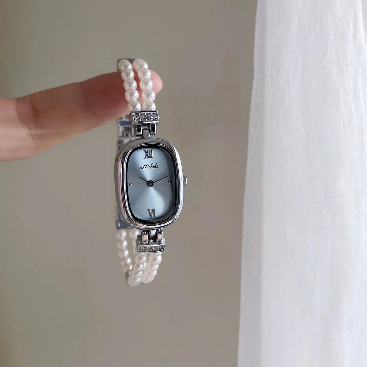 Pearl Women's Chain Watch