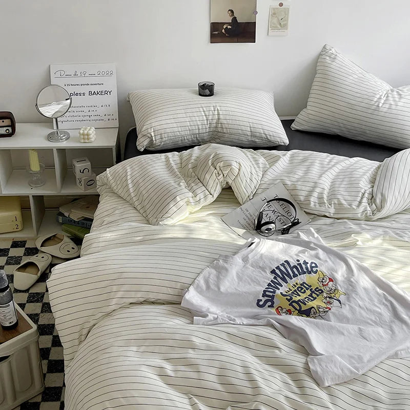 White & Black Polka Dot Bedding Set