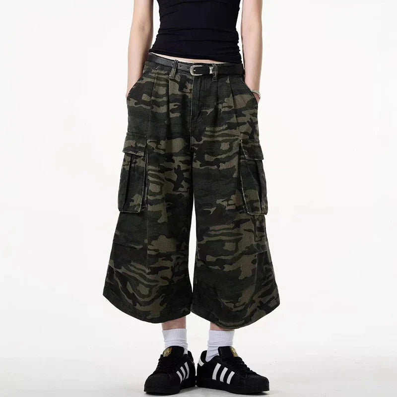 Jorts de mezclilla anchos de camuflaje