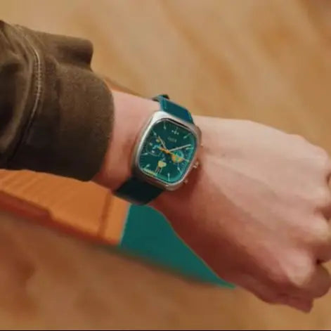 Herrenuhr Marke quadratische Quarzuhr wasserdichte leuchtende Lederarmband Sportuhr Herrenuhr Herrenuhr