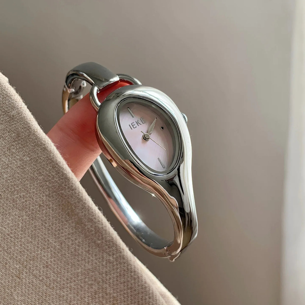 Women Bracelet Quartz Watch