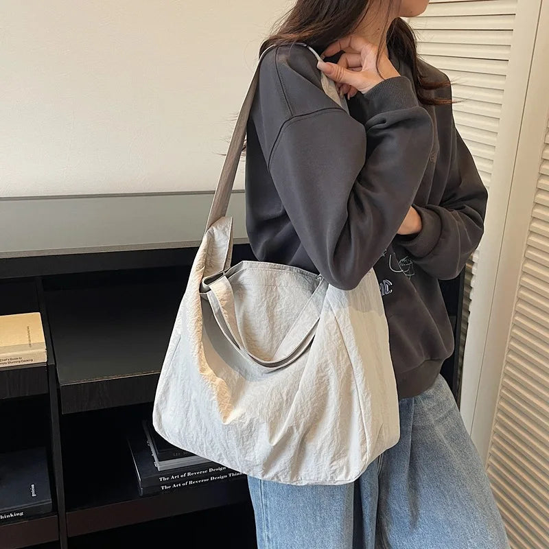 Bolso de hombro de nailon estilo "Lazy"