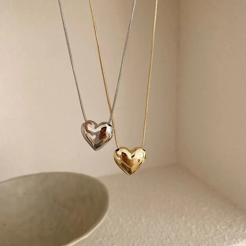 Chic Vintage Heart Pendant Necklace