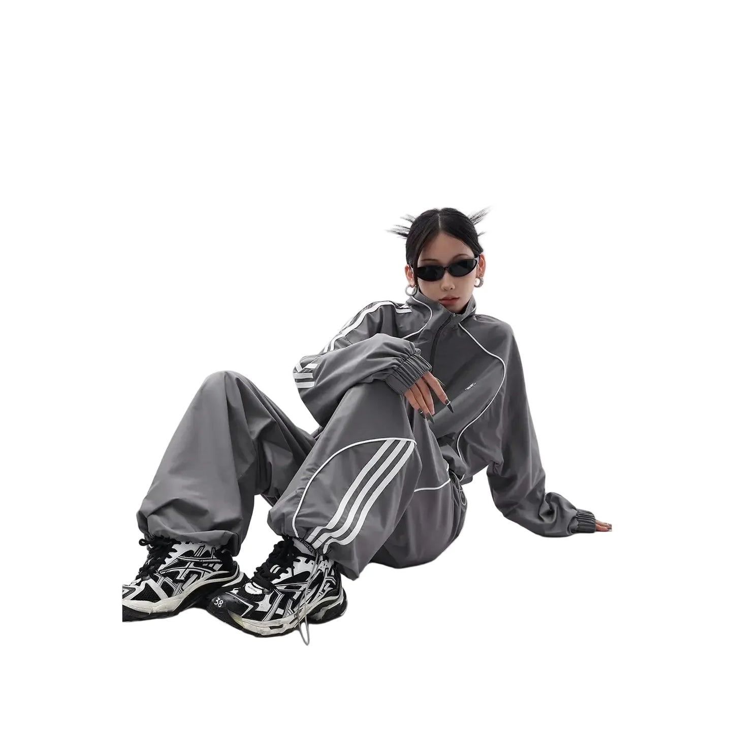 Sportgraue bequeme Jacke und Hose