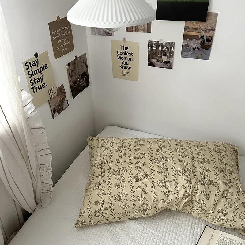 Solid Color Simple Striped Pillowcase