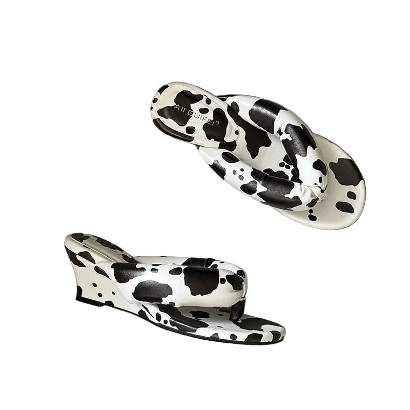 Rounded Toe Women's Wedge Slippers