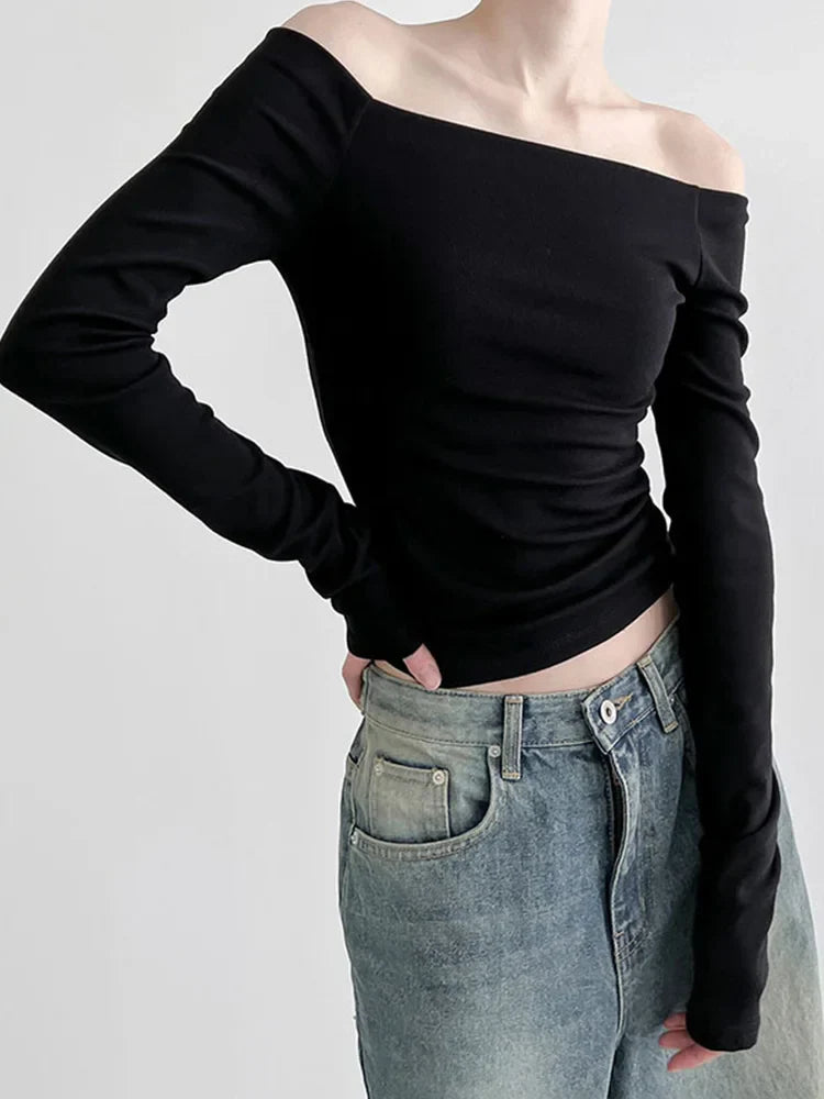 Elegantes koreanisches schwarzes Langarm-T-Shirt