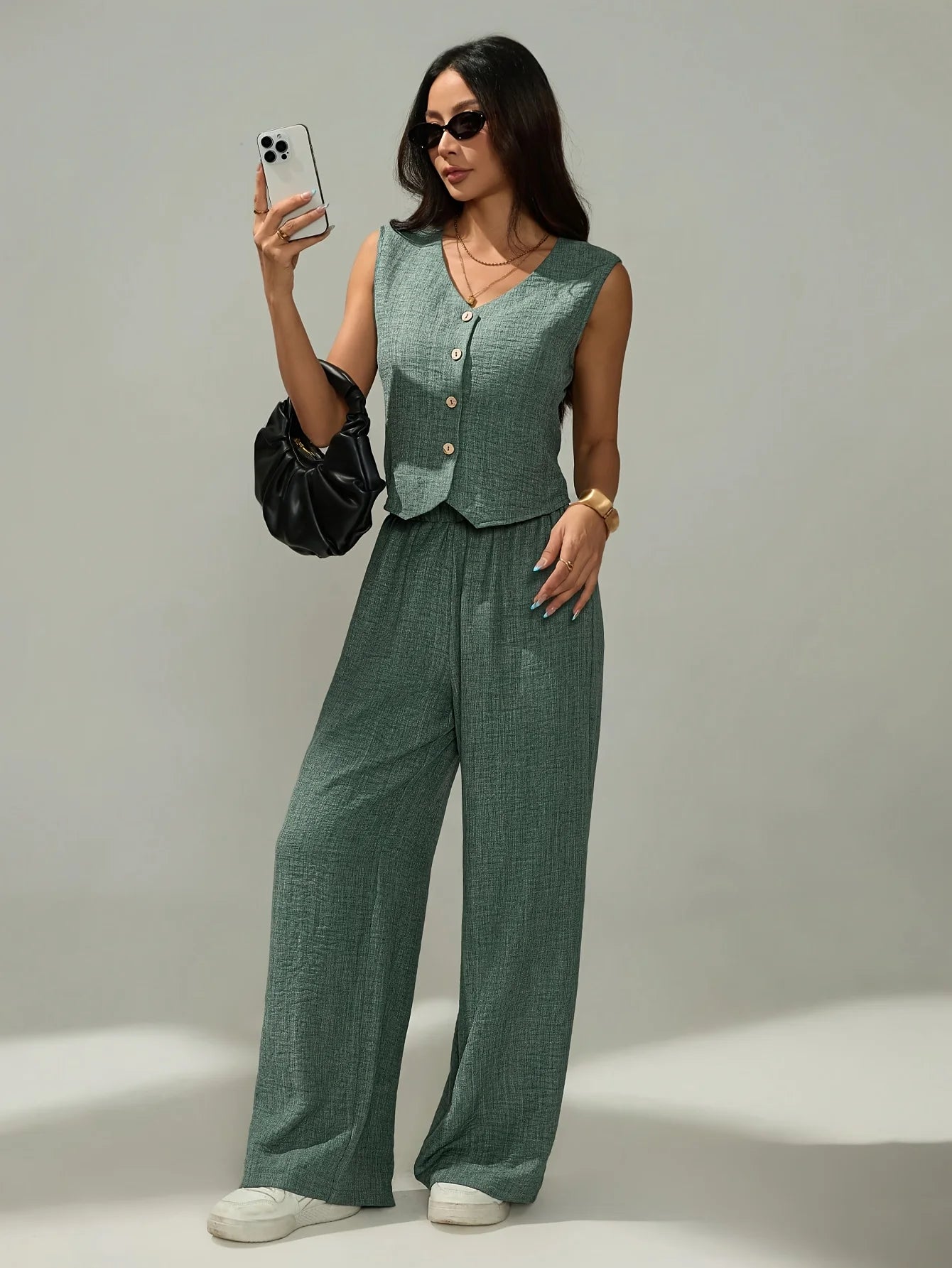 Old Money Summer Women's Outfit