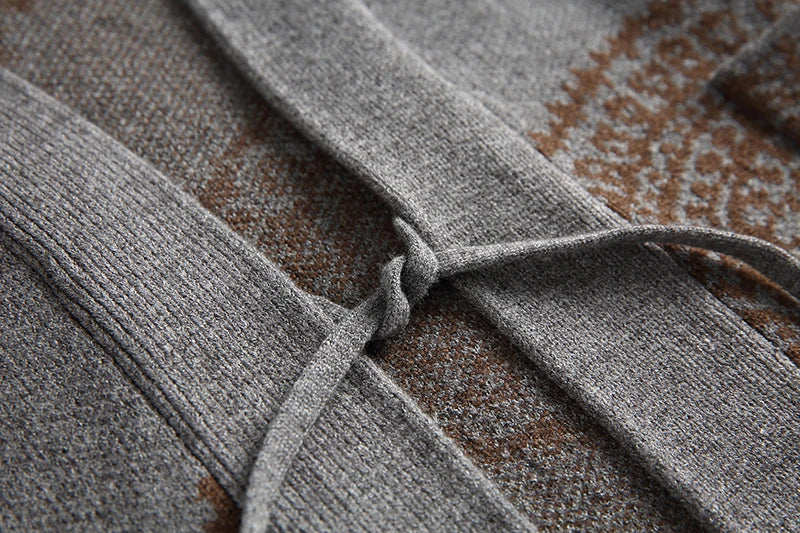 Großer, gestrickter Kimono-Cardigan im japanischen Stil
