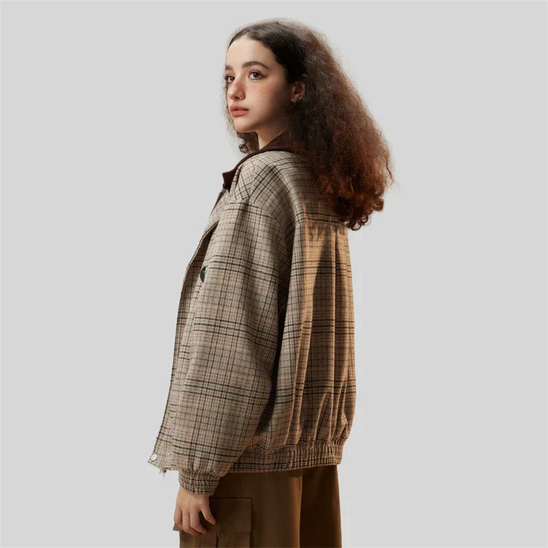 Chaqueta espacial de cuadros para chica dulce