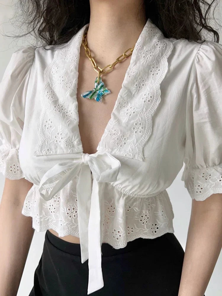 Cropped Sweet Flower Embroidery Bow Bandage Shirt