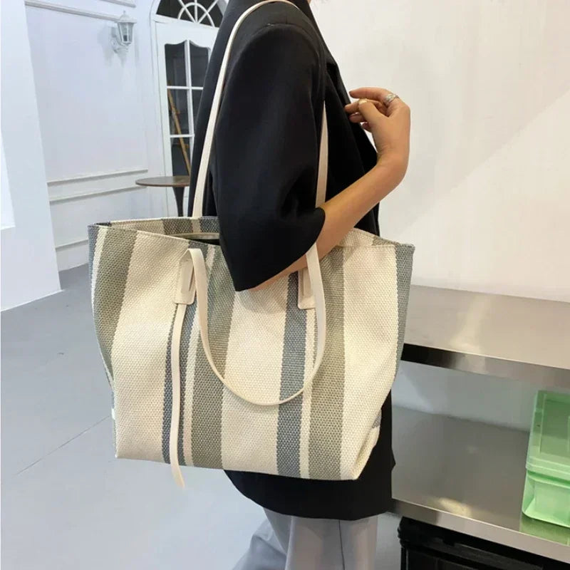 Stripped Women's Shoulder Bag