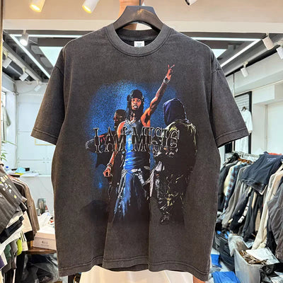 Camiseta con estampado de cantante de rock en negro lavado vintage